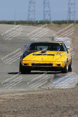 media/Oct-01-2023-24 Hours of Lemons (Sun) [[82277b781d]]/1045am (Outside Grapevine)/